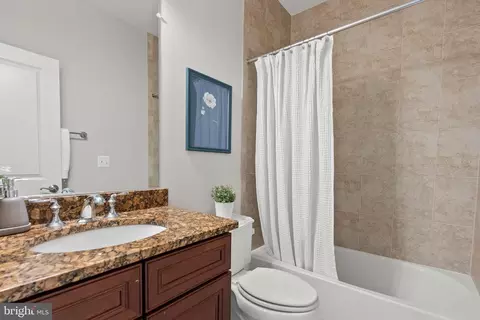 4452 12 Macarthur Blvd NW, Washington, DC 20007 photo 20