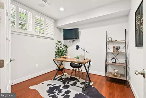 4452 12 Macarthur Blvd NW, Washington, DC 20007 photo 25