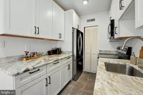 Kitchen - 311 7th St NE #5, Washington, DC 20002 photo 5 of 5