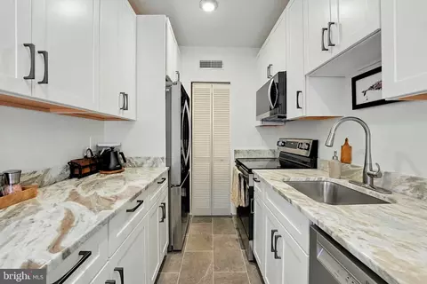 Kitchen - 311 7th St NE #5, Washington, DC 20002 photo 4 of 5