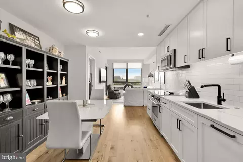 1211 Van St SE #1308, Washington, DC 20003