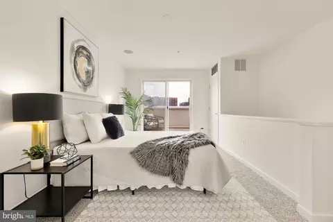 906 3rd St SE, Washington, DC 20003 photo 6