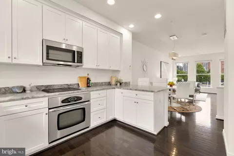 906 3rd St SE, Washington, DC 20003 photo 5