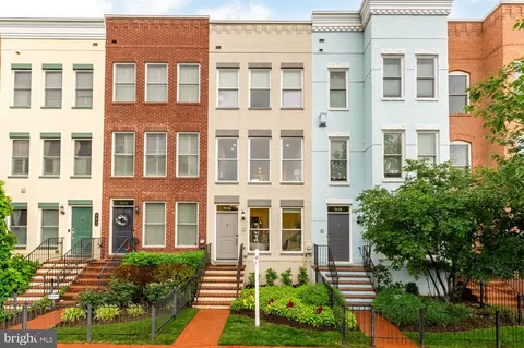 906 3rd St SE, Washington, DC 20003
