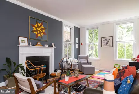 4445 Volta Pl NW, Washington, DC 20007 photo 2
