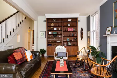 4445 Volta Pl NW, Washington, DC 20007 photo 3