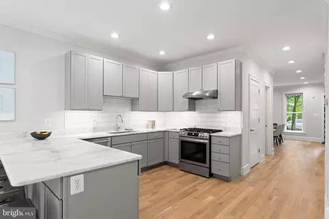 Kitchen - 1525 E Street St SE, Washington, DC 20003 photo 3 of 9