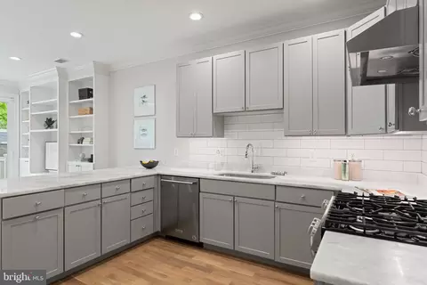 Kitchen - 1525 E Street St SE, Washington, DC 20003 photo 6 of 9