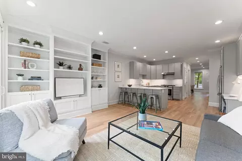 Living - 1525 E Street St SE, Washington, DC 20003 photo 3 of 3