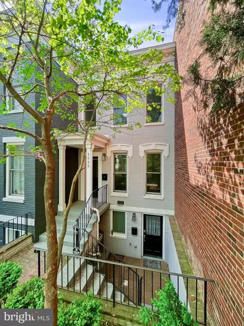Exterior - 1525 E Street St SE, Washington, DC 20003 photo 2 of 13