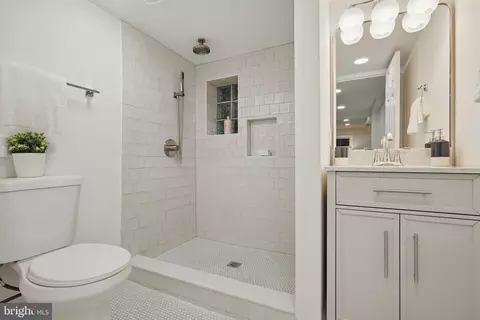 Bath - 1802 C St NE, Washington, DC 20002 photo 3 of 4