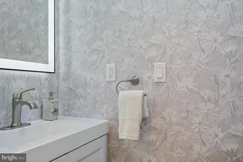 Bath - 1802 C St NE, Washington, DC 20002 photo 1 of 4