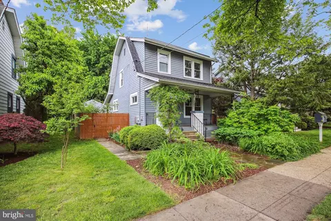 4311 Ellicott St NW, Washington, DC 20016