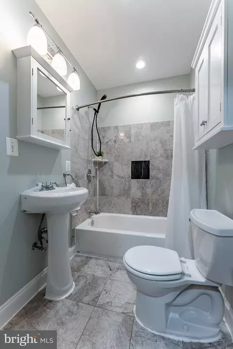 Bath - 1840 D St NE #1, Washington, DC 20002 photo 2 of 4