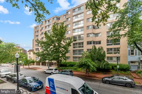 922 24th St NW #806, Washington, DC 20037