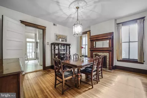 720 A St SE, Washington, DC 20003 photo 7
