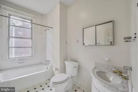 720 A St SE, Washington, DC 20003 photo 20
