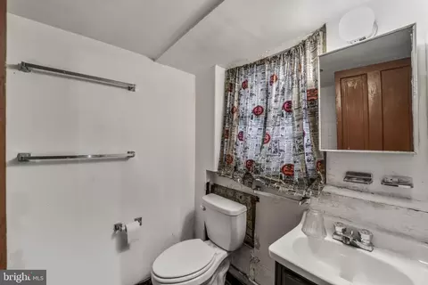 720 A St SE, Washington, DC 20003 photo 49