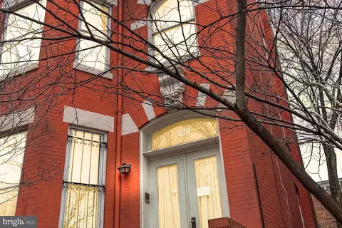 720 A St SE, Washington, DC 20003 photo 3