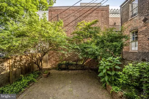 720 A St SE, Washington, DC 20003 photo 17