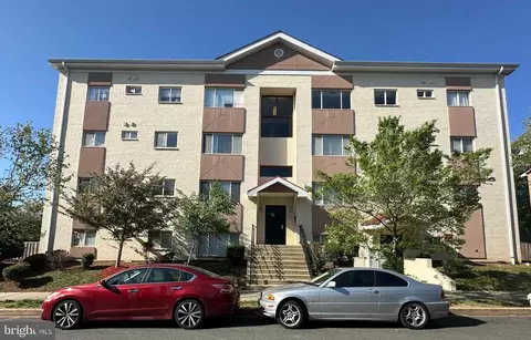 5000 Call Pl SE #403, Washington, DC 20019