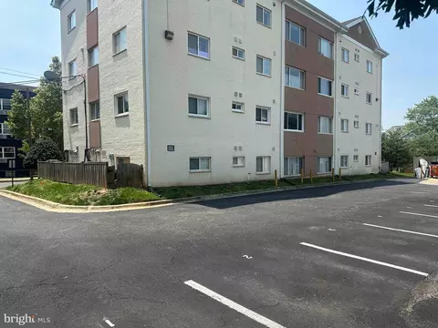 5000 Call Pl SE #403, Washington, DC 20019 photo 11