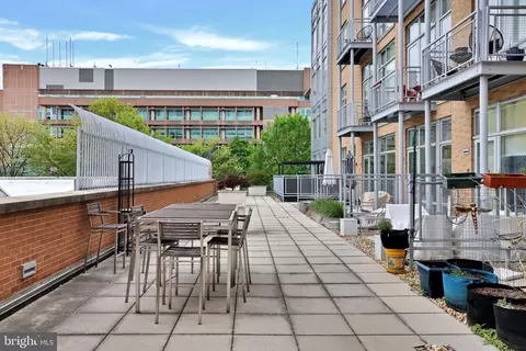 1390 V St NW #403, Washington, DC 20009 photo 25