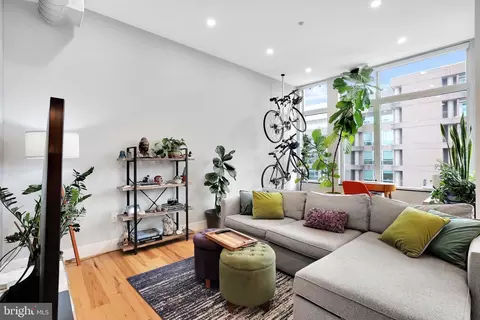 1390 V St NW #403, Washington, DC 20009 photo 7