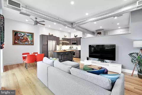1390 V St NW #403, Washington, DC 20009 photo 8