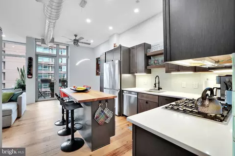 1390 V St NW #403, Washington, DC 20009 photo 14