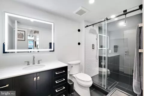 1390 V St NW #403, Washington, DC 20009 photo 24