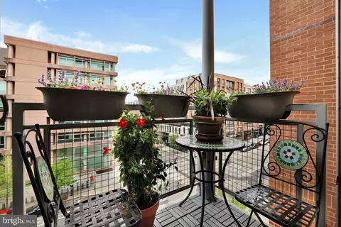 1390 V St NW #403, Washington, DC 20009 photo 13
