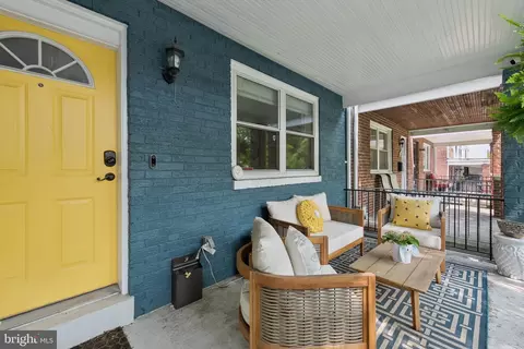 Exterior - 422 19th St NE, Washington, DC 20002 photo 9 of 9