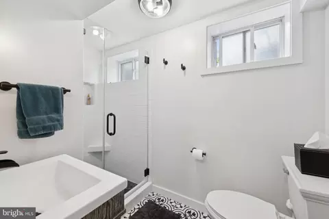 Bath - 422 19th St NE, Washington, DC 20002 photo 2 of 3