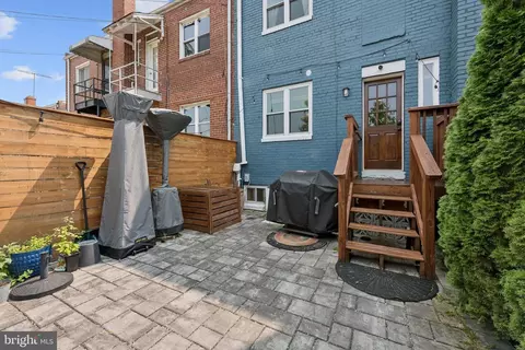 Exterior - 422 19th St NE, Washington, DC 20002 photo 6 of 9