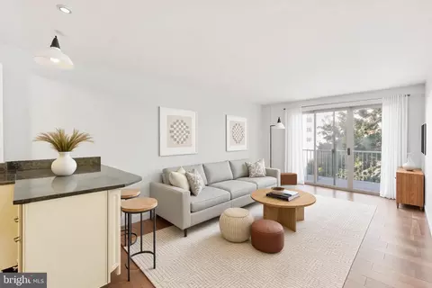 730 24th St NW #321, Washington, DC 20037