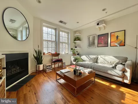 1731 Willard St NW #201, Washington, DC 20009