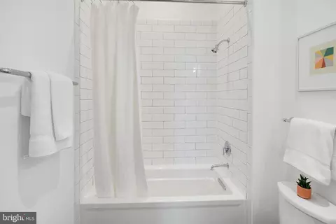 901 D St NE #102, Washington, DC 20002 photo 29