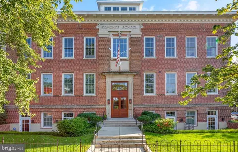 901 D St NE #102, Washington, DC 20002