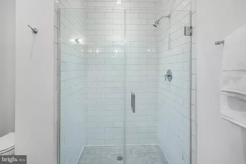 901 D St NE #102, Washington, DC 20002 photo 23