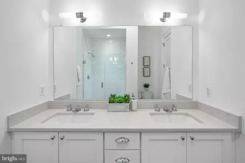 901 D St NE #102, Washington, DC 20002 photo 22