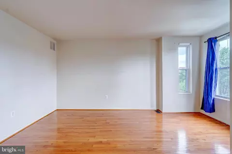 Living - 1307 Emerald St NE, Washington, DC 20002 photo 6 of 7