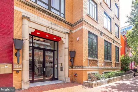 809 6th St NW #63, Washington, DC 20001 photo 2