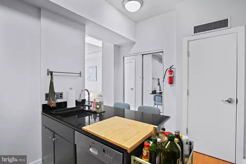 809 6th St NW #63, Washington, DC 20001 photo 6