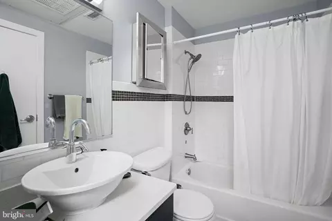809 6th St NW #63, Washington, DC 20001 photo 12