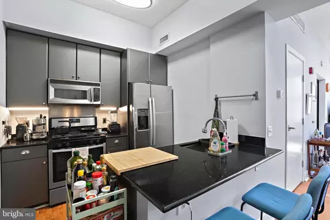809 6th St NW #63, Washington, DC 20001 photo 5