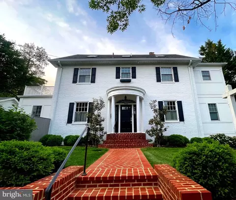 3615 Edmunds St NW, Washington, DC 20007