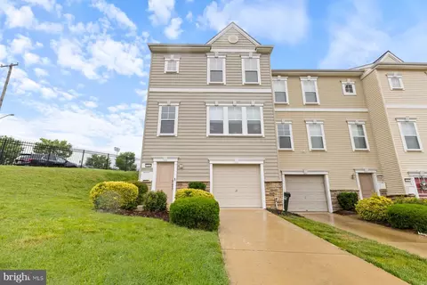 400 Woodcrest Dr SE, Washington, DC 20032
