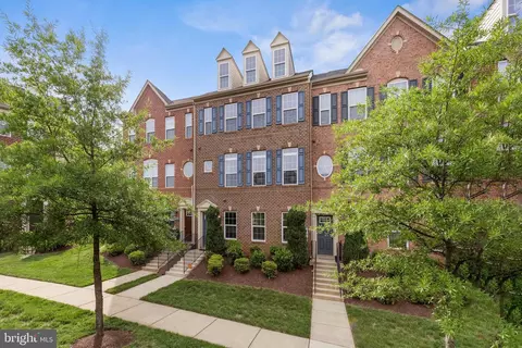 2518 Baldwin Cres NE, Washington, DC 20018