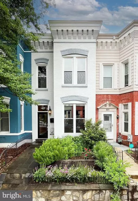 823 11th St NE, Washington, DC 20002 photo 2